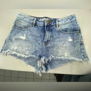 Bullhead Denim Co. Distressed High Rise Size 5